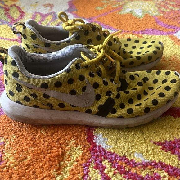 NIKE ROSHE RUN TENNIS SHOES WOMENS SIZE 9 MENS 7.5 - Picture 4 of 8